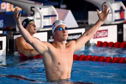 Egor Kornev, sărbătorind recordul mondial la 50m fluture Foto: Guliver/GettyImages