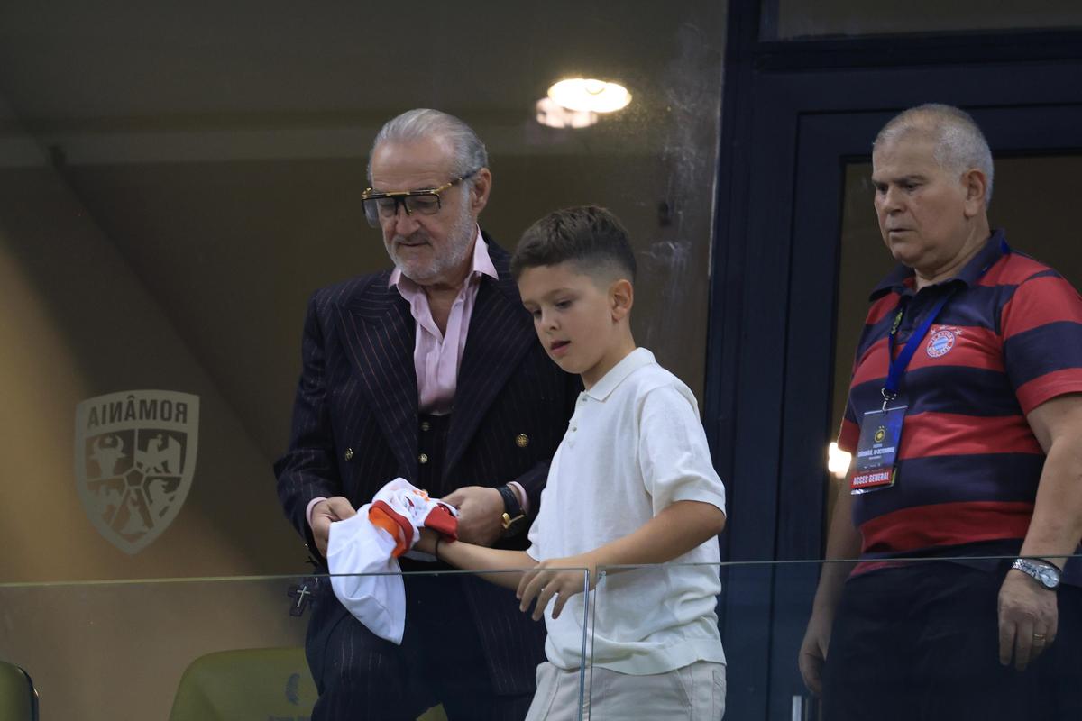Dan Petrescu a stat cu ochii pe Gigi Becali la FCSB - Oțelul » Ce a vrut să afle: „L-a monitorizat non-stop”