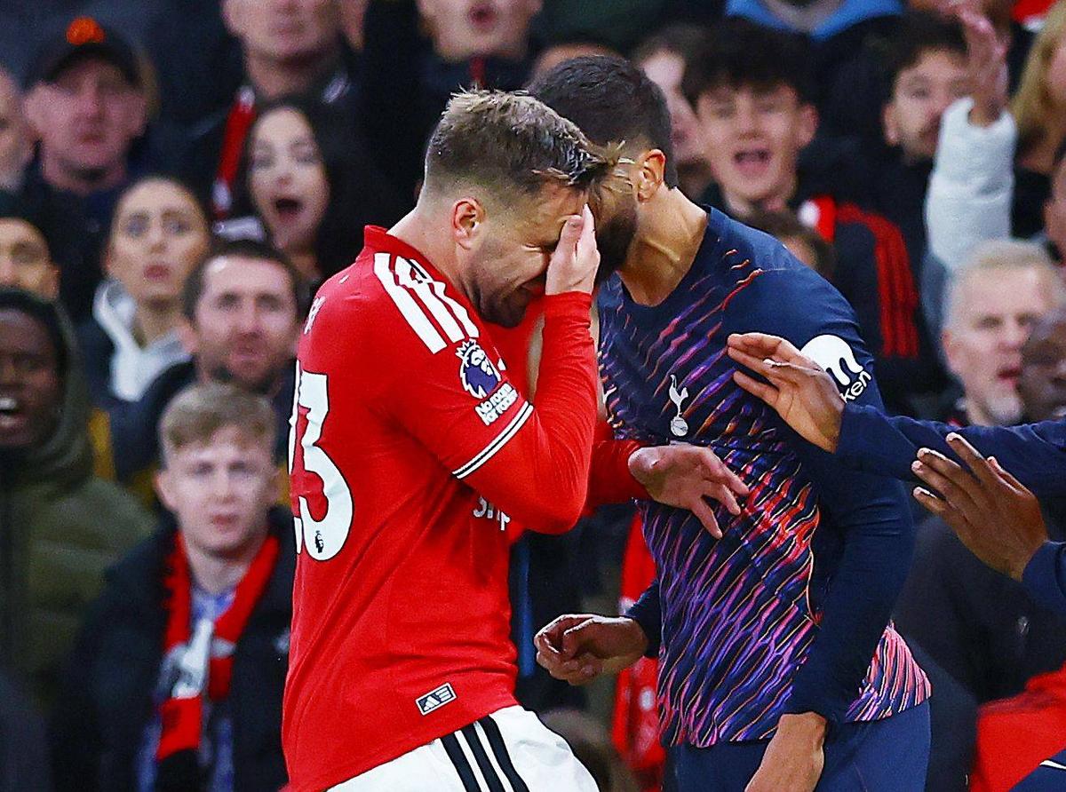 Bentancur, eliminat după un conflict cu Shaw, în United - Tottenham