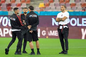 Echipe de start la FCSB - Oțelul » Primul meci pentru Reghecampf: sistemul folosit la debut