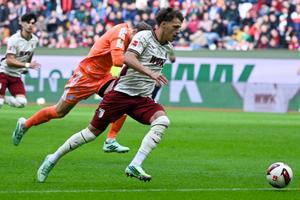 Gafa colosală a lui Neuer în Augsburg - Bayern a rescris istoria în Bundesliga