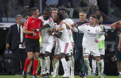 Vinicius, eliminat pentru un gest halucinant în Real Madrid - Villarreal