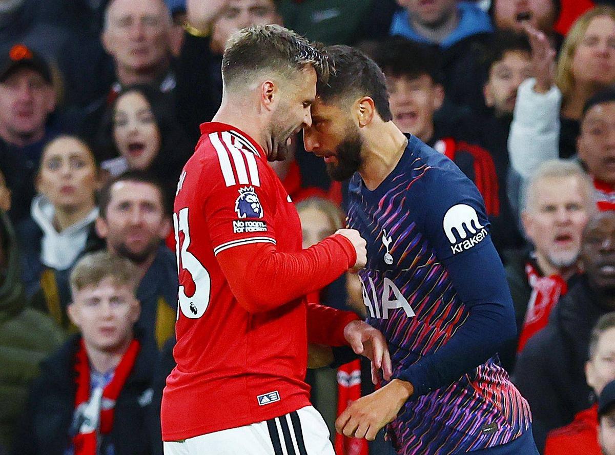 Bentancur, eliminat după un conflict cu Shaw, în United - Tottenham