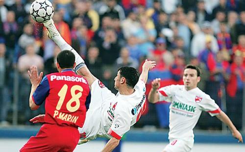 Ionel Dănciulescu a marcat spectaculos, din „foarfecă”, la o victorie cu 4-2 a „câinilor” în Ghencea, în primăvara 2007, care a securizat titlul în acel sezon