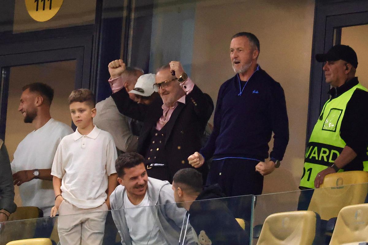 Imagini la finalul meciului FCSB - Oțelul, cu Gigi Becali și MM Stoica în prim-plan