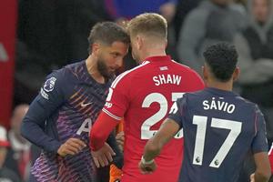 Scandal în plin derby: l-a lovit cu capul pe jucătorul de la Manchester United