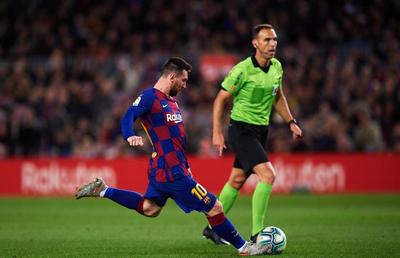 Barcelona - Celta Vigo 4-1 // VIDEO Messi, două goluri din lovitură liberă: „Sfidează perfecțiunea” / 11 ani la rând cu 40 de goluri! + alte cifre FANTASTICE!