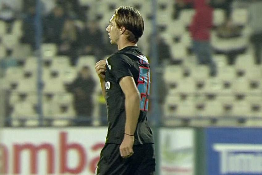 Vlad Tudor (19 ani), fiul lui Alexandru Tudor, a fost trimis în atacul celor de la FCSB în repriza secundă a meciului cu Oțelul, din runda secundă a grupei B din Cupa României. / FOTO: Captură @Digi Sport 1