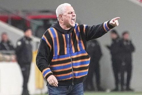Marius Șumudică are lipici la „roșii” în Turcia. Foto: Instagram