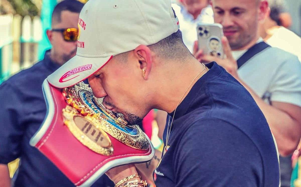 Imagini cu ultima aroganță a supercampionului din box care și-a anunțat retragerea la 26 de ani: „Da, sunt gunoier! Câștig mai mulți bani”