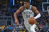 Giannis Antetokounmpo, prestație fabuloasă în NBA, într-un meci în care s-au marcat 250 de puncte