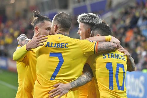 Mai mulți fotbaliști români se vor strânge la Timișoara, în preajma Crăciunului, pentru un eveniment caritabil. Banii strânși vor merge către 3 cazuri sociale.