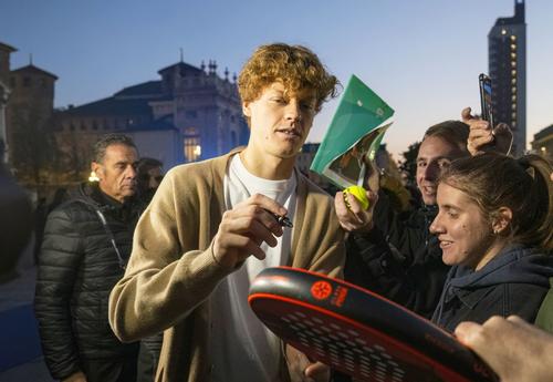 Italianul Jannik Sinner (22 de ani, 4 ATP) spune că tenisul este un privilegiu și că adevărata presiune o simt alte categorii de oameni.