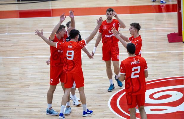 Dinamo, succes uriaș! I-a administrat primul eșec din acest sezon campioanei și a trecut pe locul 1