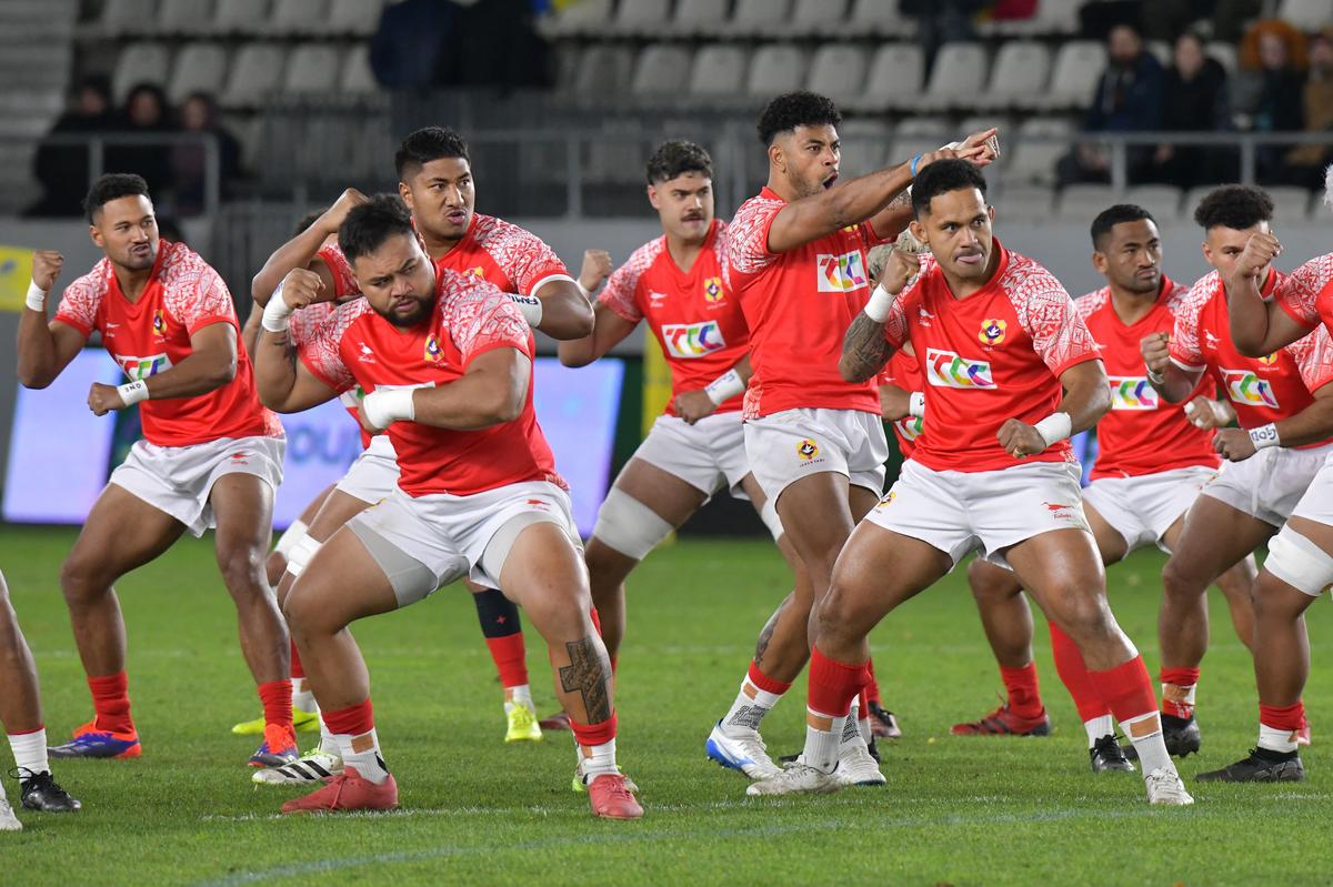 Fotoreporterul GSP a surprins imaginea serii după România – Tonga: tatuaj spectaculos, cu un urs, pentru un rugbyst român