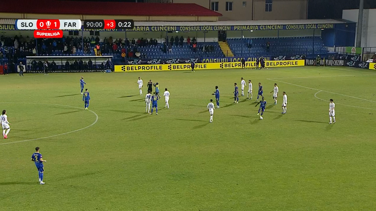 A venit nota de plată după momentul scandalos din Superliga! Sancțiunea primită de copilul care a intrat pe teren și i-a arătat semne obscene lui Colțescu