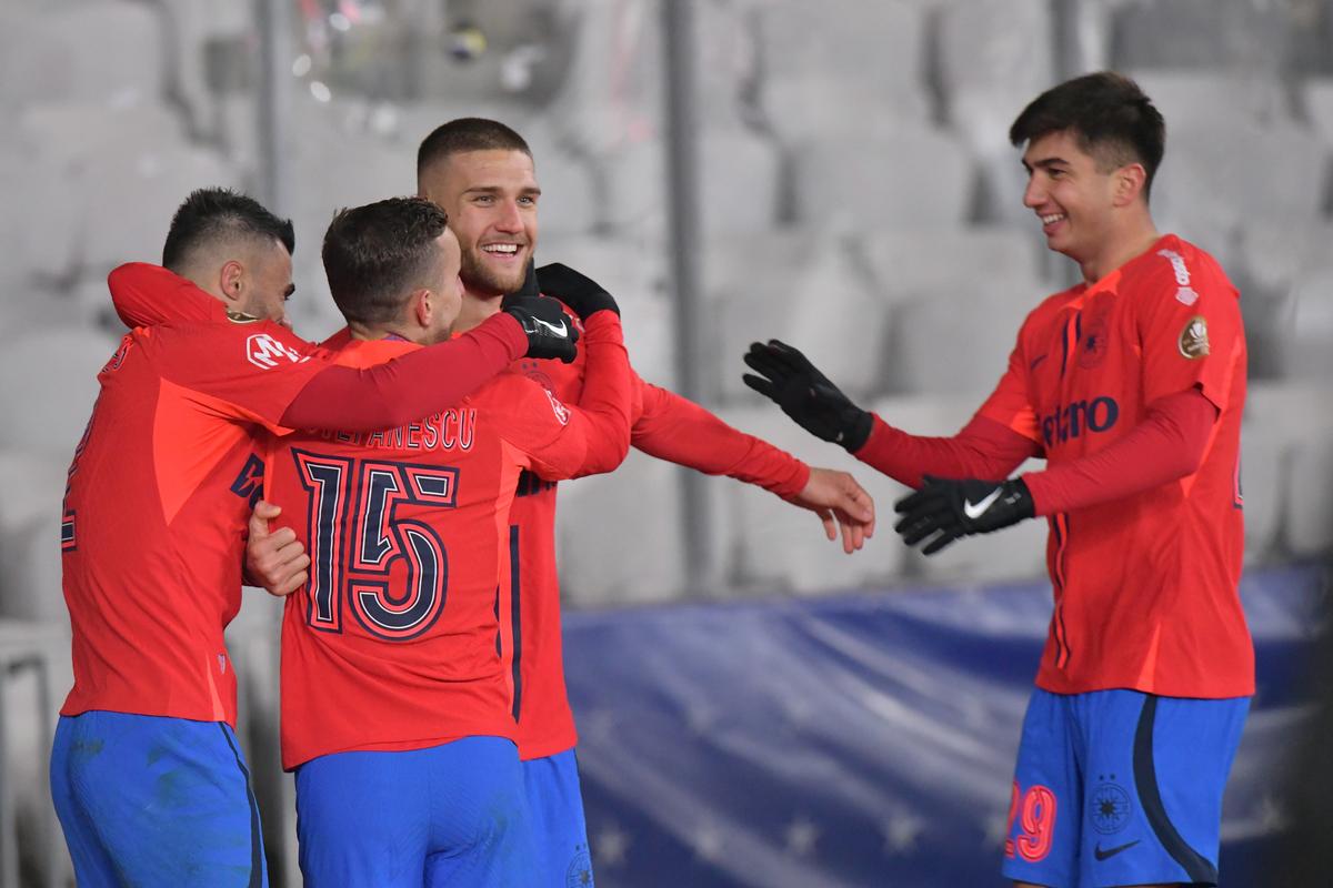 Ilie Năstase a intrat în direct după U Cluj - FCSB și a făcut iureș: „Nu se poate așa ceva!”