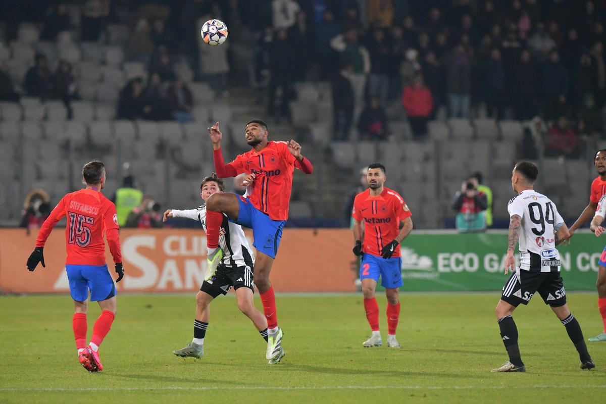 U Cluj - FCSB 1-2: Bîrligea, primarul Clujului » „Nouarul” campioanei a făcut legea în fața liderului, la revenirea în orașul unde s-a afirmat. Clasament în Superliga