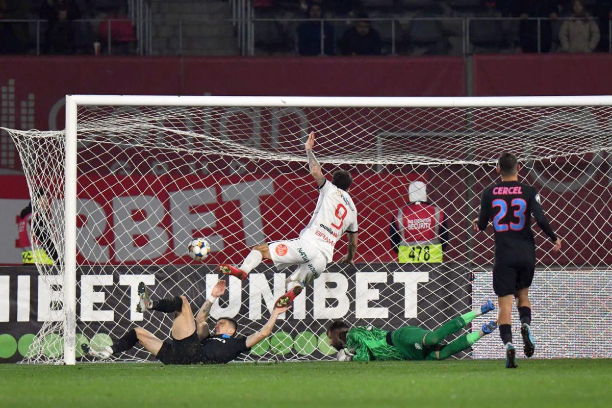 Panduru, șocat de ce a văzut în Hermannstadt - FCSB: „Inimaginabil! Ce se întâmplă?”