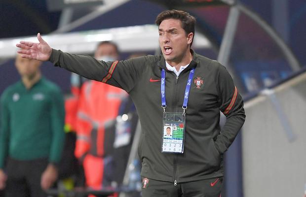 Primul antrenor aflat pe lista lui Rotaru la Craiova, după debarcarea lui Rădoi » A pregătit Portugalia U21 în ultimii 15 ani