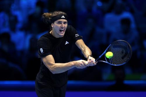 Alexander Zverev în acțiune la ATP Finals Foto: Guliver/GettyImages