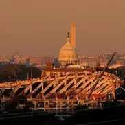 A început demolarea fostului stadion din Washington / foto: BBC