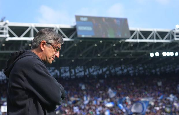 Și-a bruscat jucătorul, iar la 4 zile a fost dat afară!