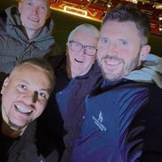 Foștii jucători ai lui Manchester United la evenimentul Stadium Sleep Out / foto: X @MU_Foundation