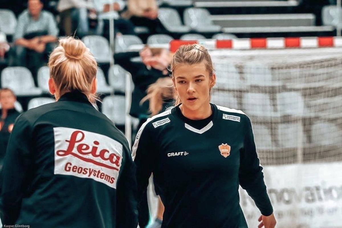 GALERIE FOTO Denisa Dedu are o rivală pe măsură pentru titlul de cea mai frumoasă portăriță de la Mondial