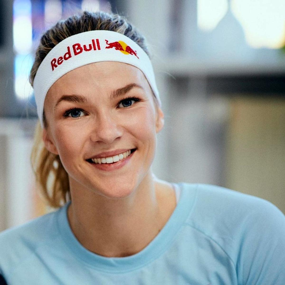 FOTO. Miss handbal vine la CSM București și înlocuiește o altă frumusețe! E măritată cu un fotbalist