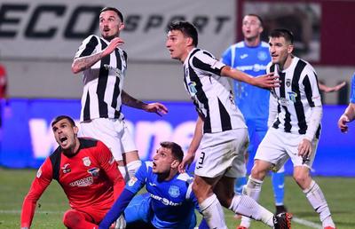 E gata! FCSB a transferat un fotbalist din Liga 1! Reacție oficială: „Va pleca la echipa lui Becali”
