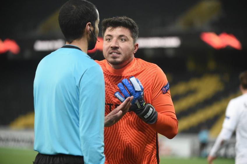 CFR Cluj a pierdut cu Young Boys Berna, scor 1-2, și a ratat calificarea în primăvara europeană. Ștefan Gadola, acționar minoritar la campioana României, consideră că arbitrul Benoît Bastien a influențat soarta poartei.