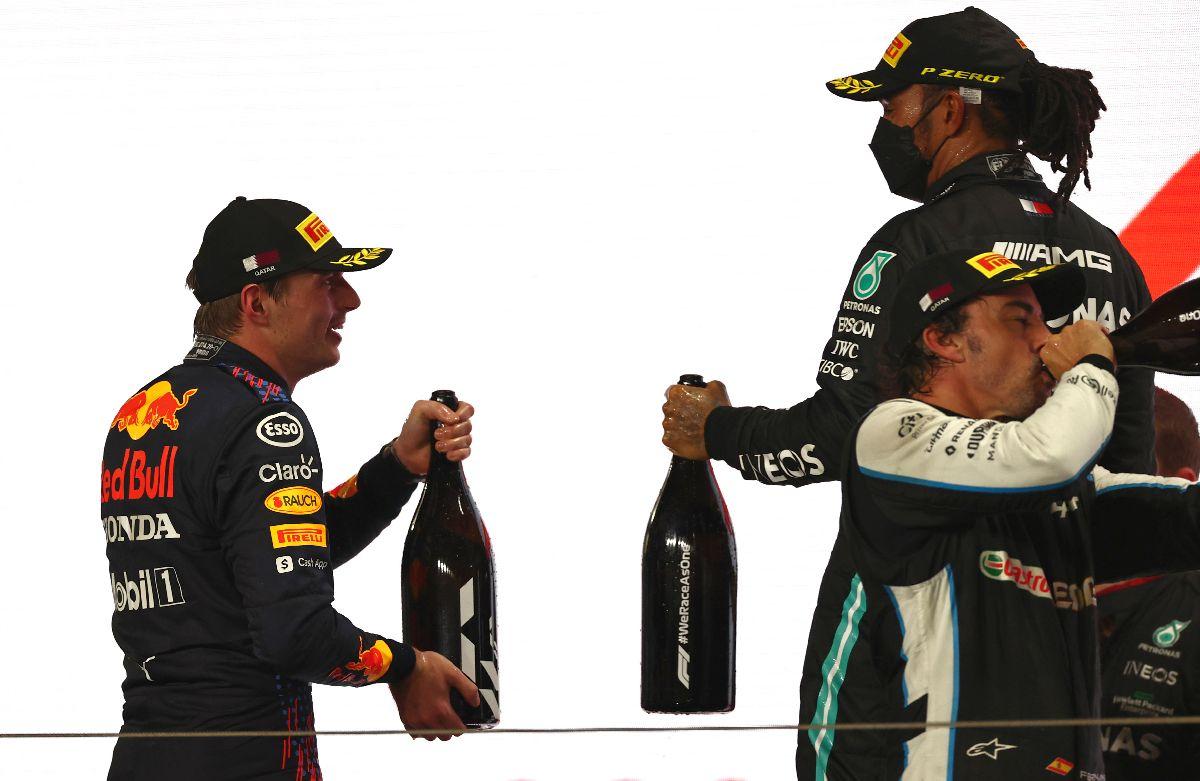 Bătut de Verstappen în calificări și huiduit copios, Hamilton e încrezător: „Abia aștept cursa” + cum le-a răspuns fanilor