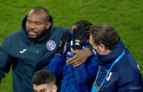 FCU Craiova - Academica Clinceni 1-2 | Sekou Sidibe (20 de ani, extremă dreapta) nu a suportat deloc bine eșecul cu ilfovenii.