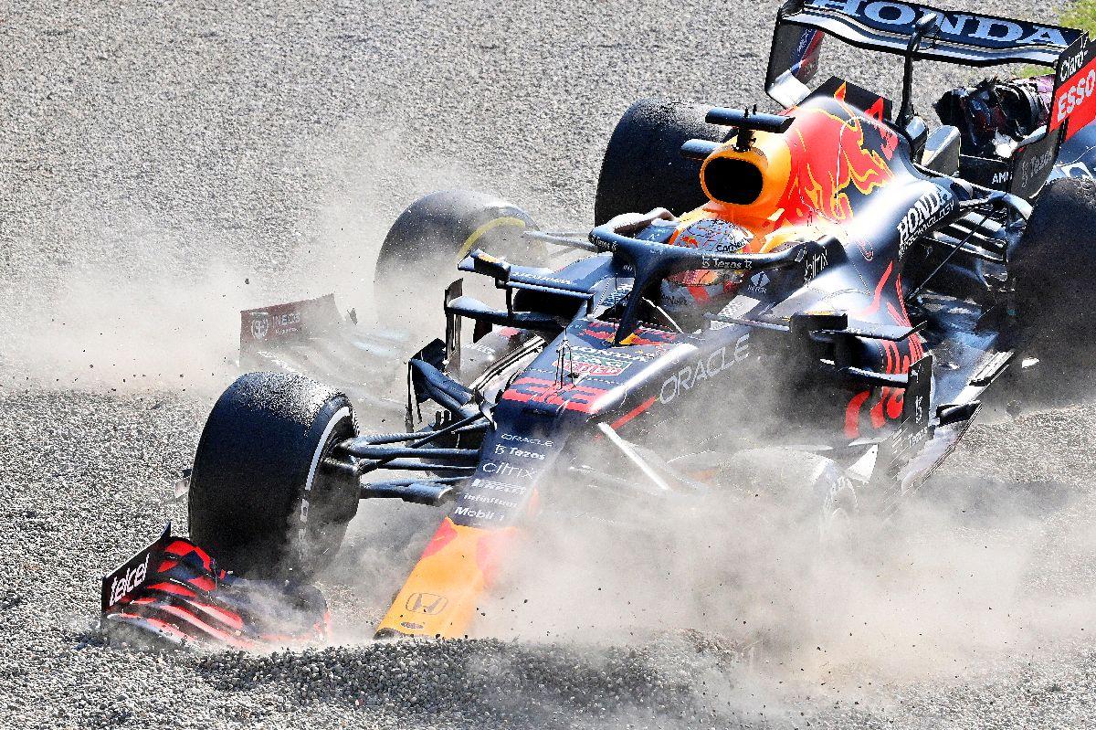 Bătălia Lewis Hamilton - Max Verstappen din 2021, în imagini