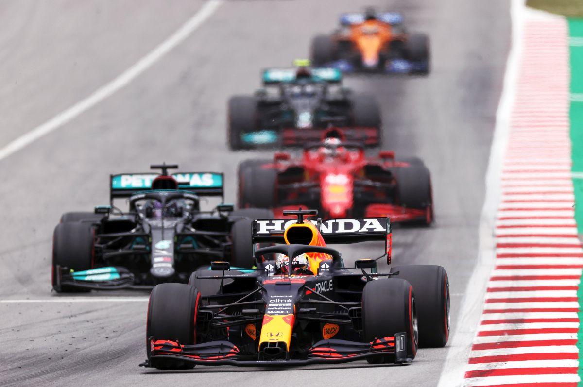 Bătut de Verstappen în calificări și huiduit copios, Hamilton e încrezător: „Abia aștept cursa” + cum le-a răspuns fanilor