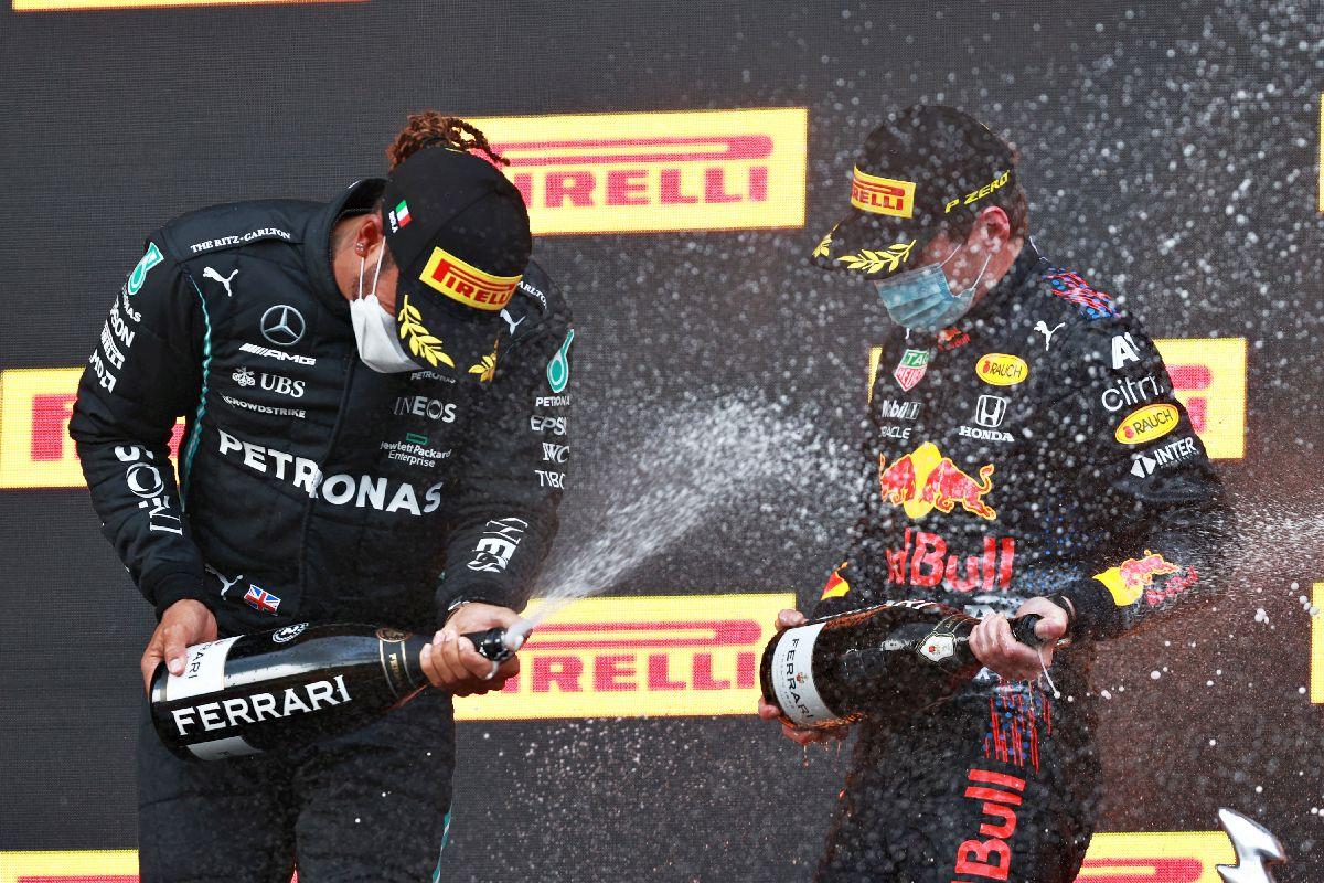 Bătălia Lewis Hamilton - Max Verstappen din 2021, în imagini