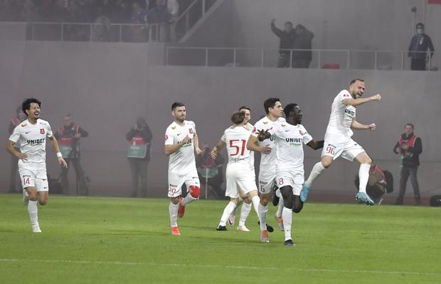 Inaugurare cu fast a stadionului  » Hermannstadt a dat de pământ cu Farul Constanța, în runda #20 din Superliga