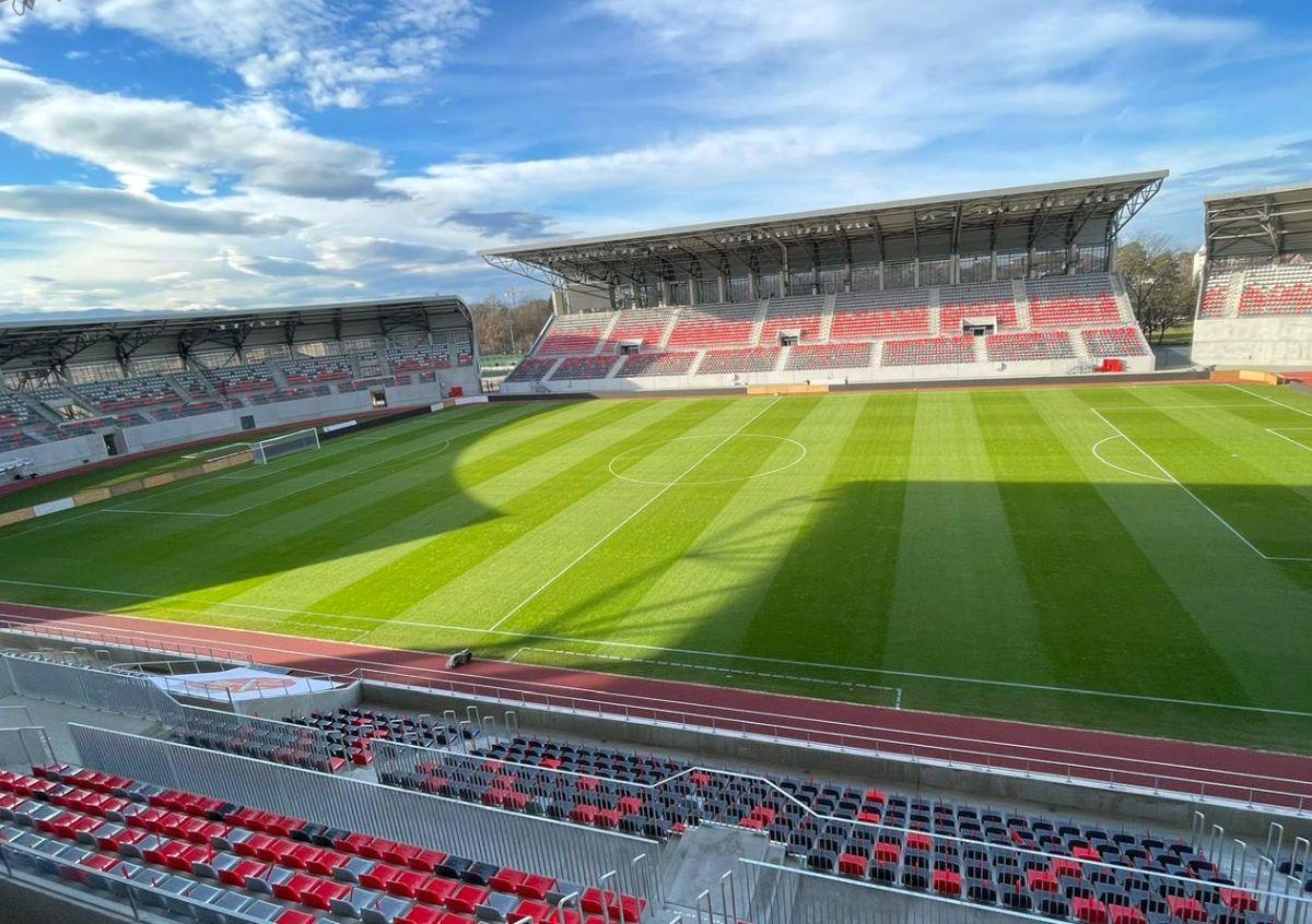 UTA se mută din nou, după numai 3 meciuri la Oradea: „Am făcut cererea”