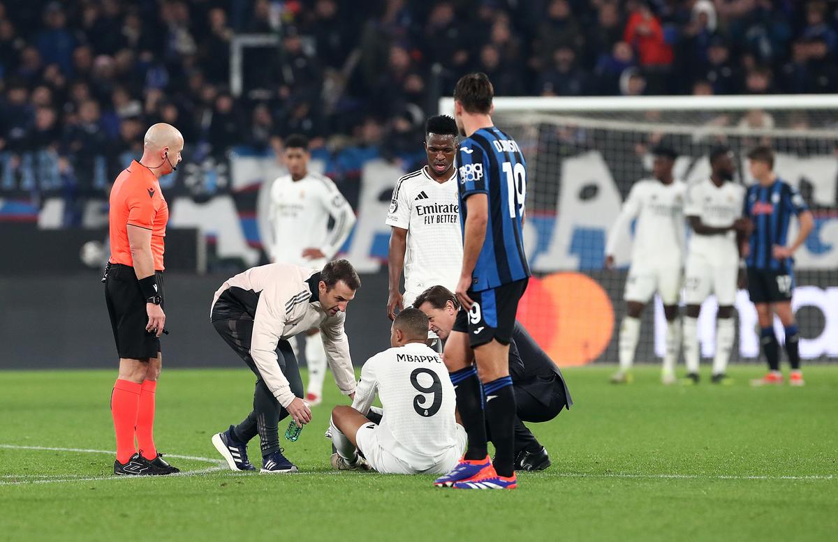 Lovitură grea pentru Real Madrid! Kylian Mbappe a marcat și a ieșit accidentat, după ce a atins o bornă impresionantă