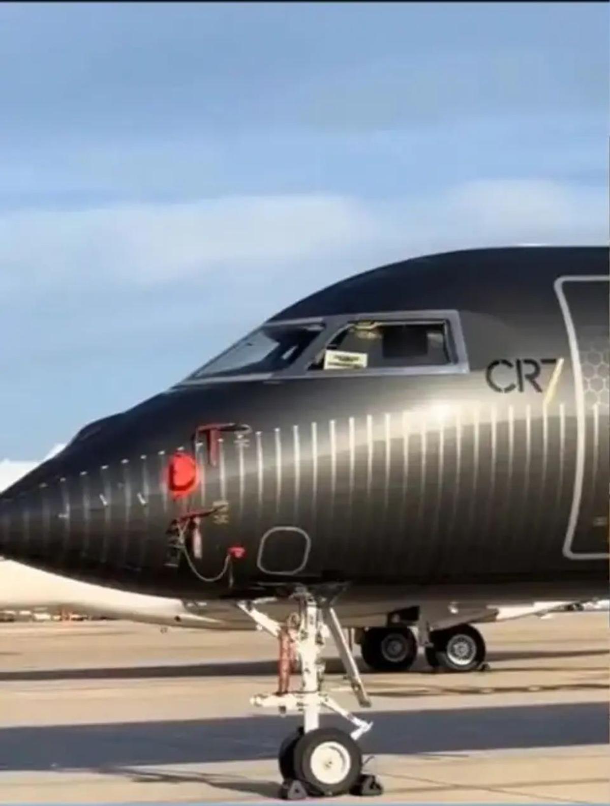 Cristiano Ronaldo și-a personalizat avionul. Cât costă și cum arată aeronava de lux a căpitanului portughez