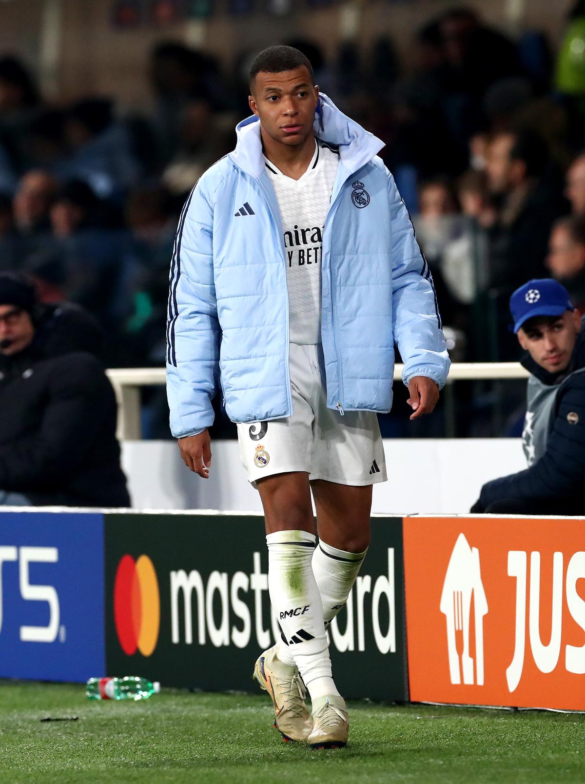 Lovitură grea pentru Real Madrid! Kylian Mbappe a marcat și a ieșit accidentat, după ce a atins o bornă impresionantă