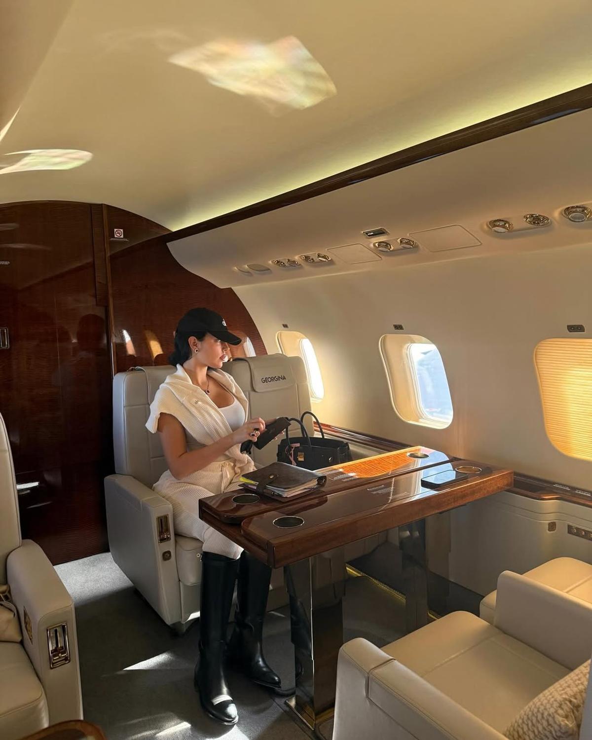 Avionul personalizat al lui Cristiano Ronaldo
