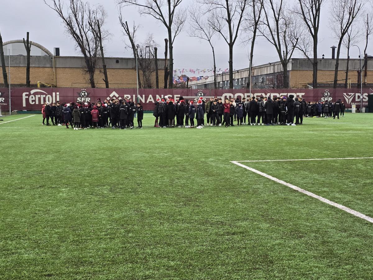Rapid le-a făcut o surpriză juniorilor din academie cu ocazia Crăciunului (2024)