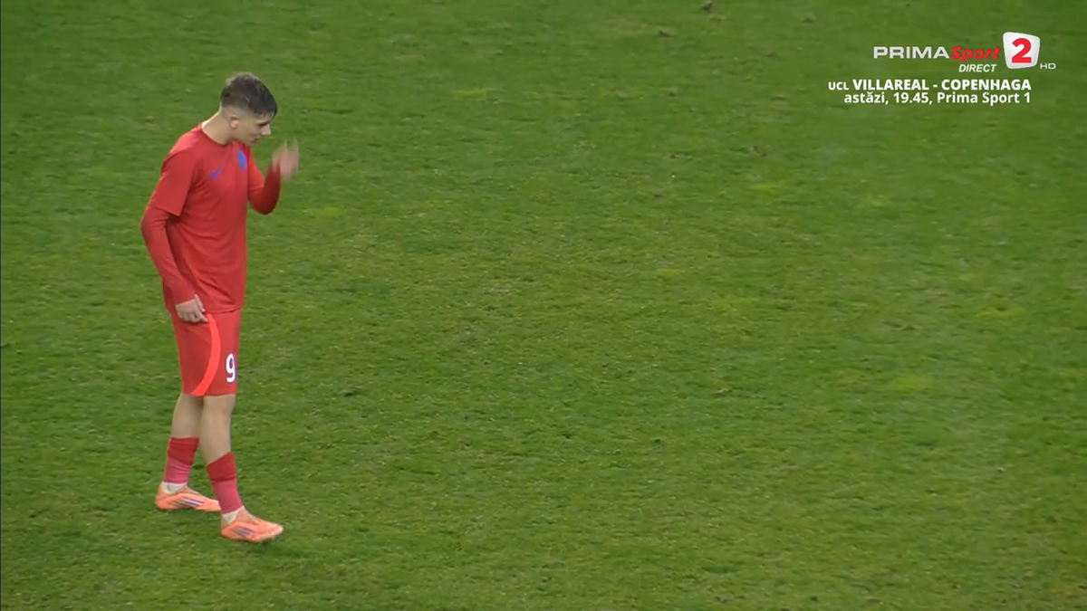 Lovitura de pedeapsă executată de Alexandru Stoian pentru FCSB U19