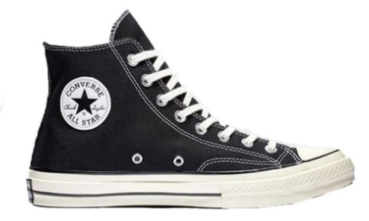 Daniele De Rossi, un antrenor de modă veche, încălțat cu Converse Chuck Taylor 70s