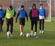 Cisotti, Politic, Vali Crețu, Tavi Popescu, Florin Tănase la antrenamentul oficial înainte de FCSB - Feyenoord // Foto: Andrei Furnigă (GSP)