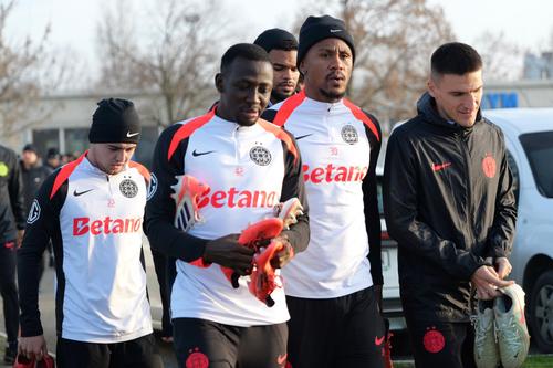 Toma, Baba Alhassan, Edjouma, Ngezana, Graovac la antrenamentul oficial înainte de FCSB - Feyenoord // Foto: Andrei Furnigă (GSP)