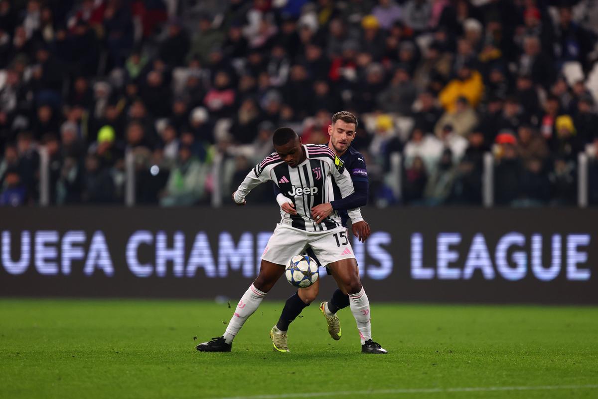 Vlad Dragomir, în Juventus - Pafos