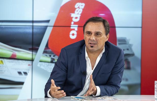 „Prietenii lui Ovidiu”, ediție specială! Basarab Panduru: „Cum să-l ia la întrebări un impresar pe antrenorul naționalei că nu joacă nu știu cine?””